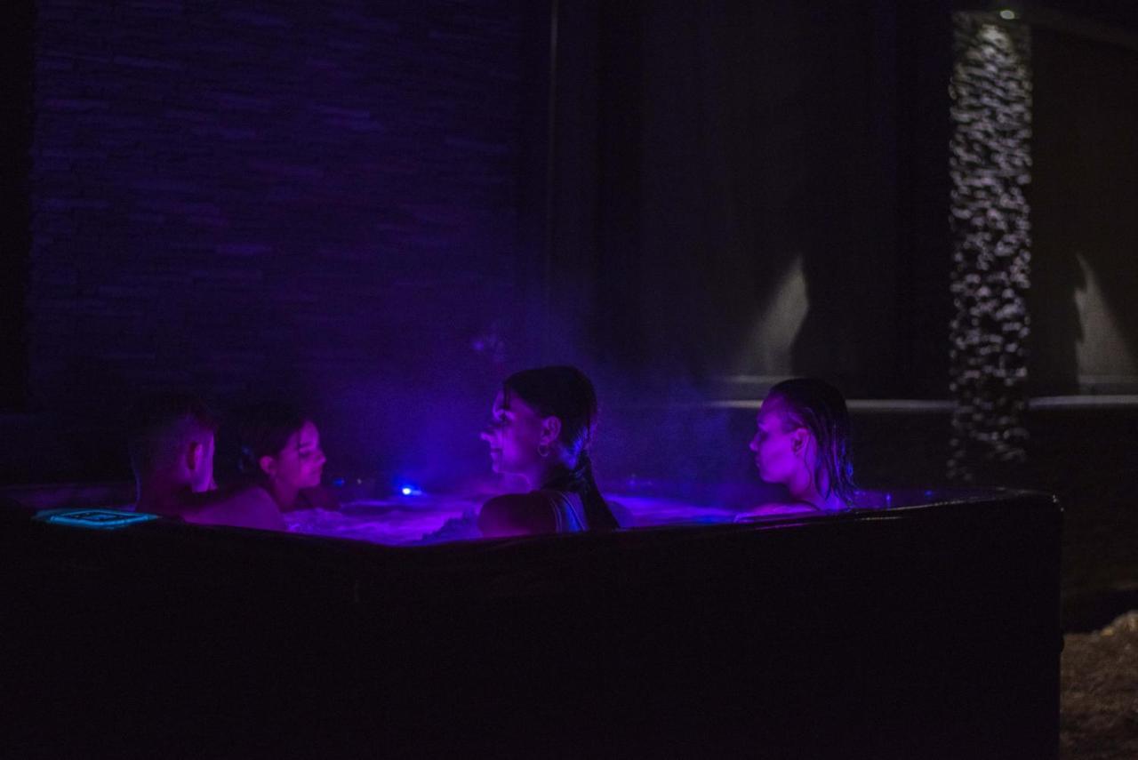 Wellness Chalet Venus ลิฟตอฟสกีมิคูลาช ภายนอก รูปภาพ